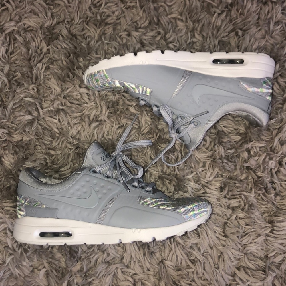 NIKE Air Max Zero SE Grey Rainbow SAMPLE - SZ 6.5